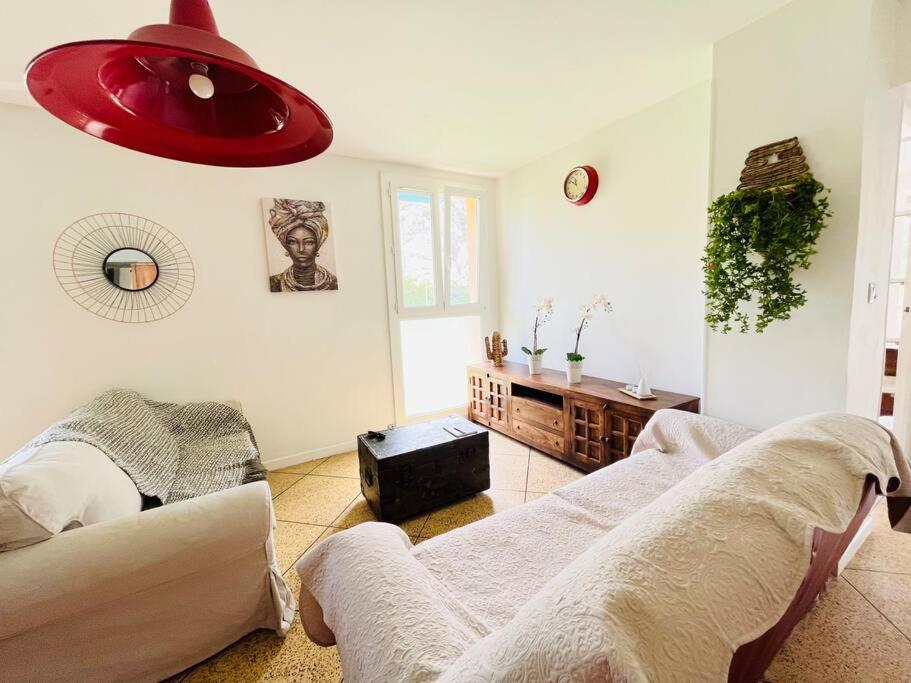 Superbe T3 Au Pieds De Notre Dame De La Garde Appartement Marseilles Buitenkant foto