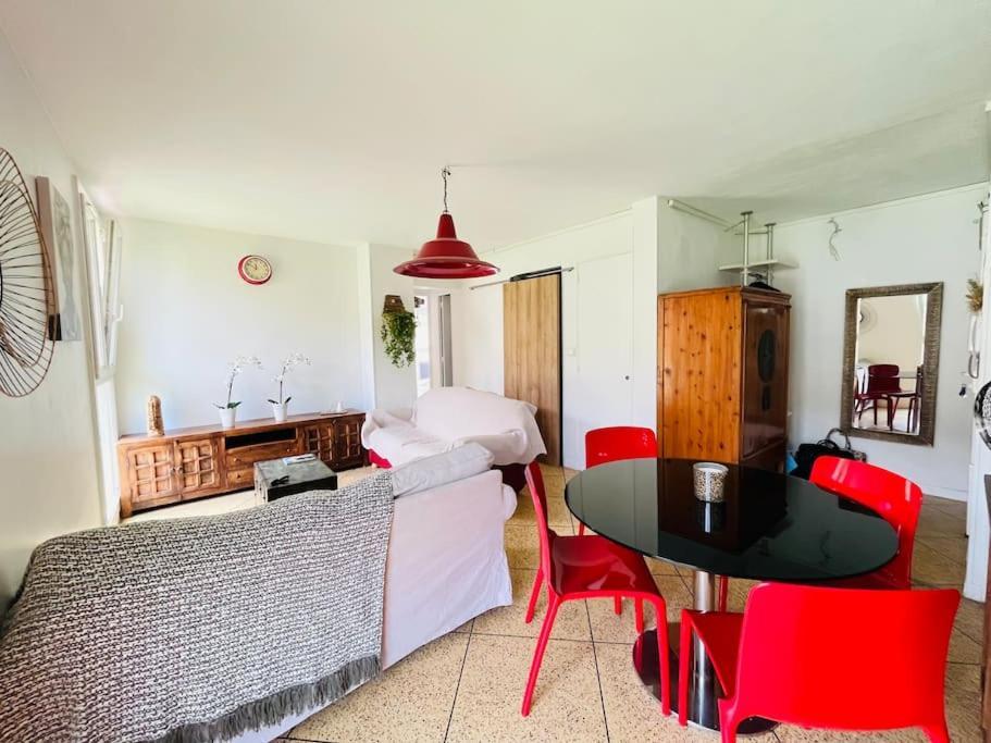 Superbe T3 Au Pieds De Notre Dame De La Garde Appartement Marseilles Buitenkant foto