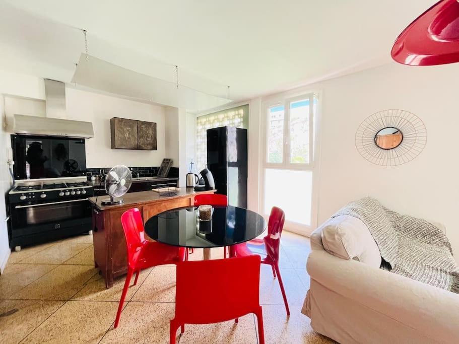Superbe T3 Au Pieds De Notre Dame De La Garde Appartement Marseilles Buitenkant foto